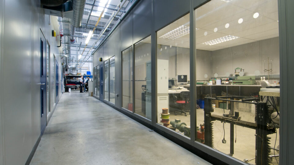 Double skin steel partitions