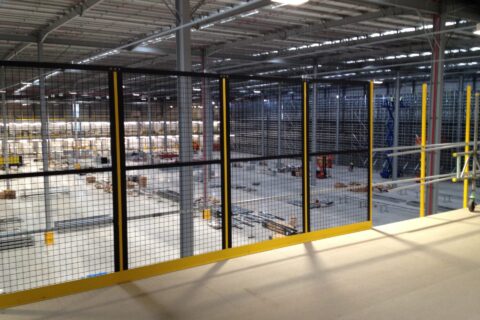 Installing safety fence on mezzanine platform