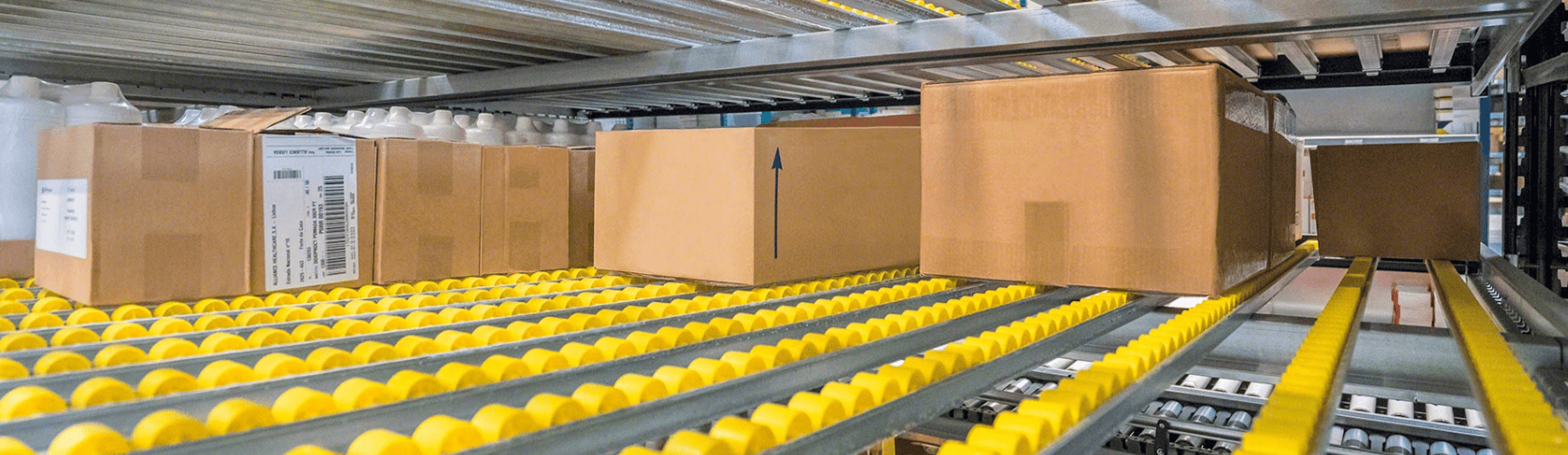 Carton live storage unit with rollers